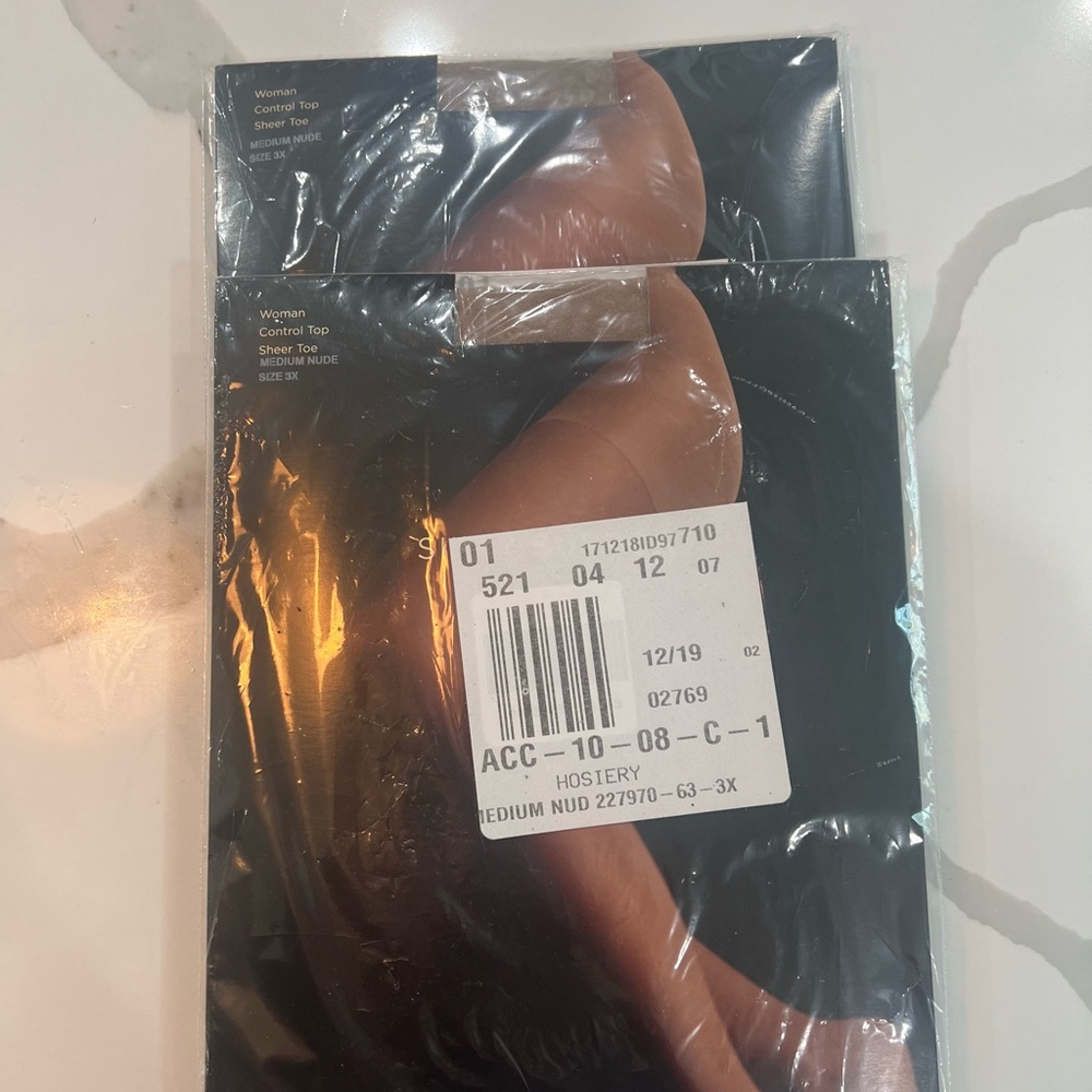 Talbots Silky Sheer Pantyhose Med Nude Sz 3X